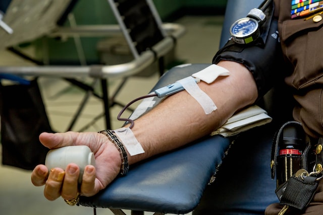 cara pengambilan darah donor sesuai SOP