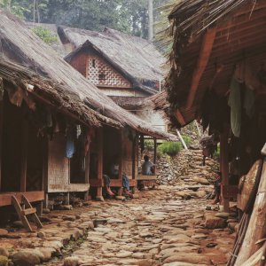 Daftar 4 Rumah Adat Kalimantan Selatan yang Unik dan Menarik