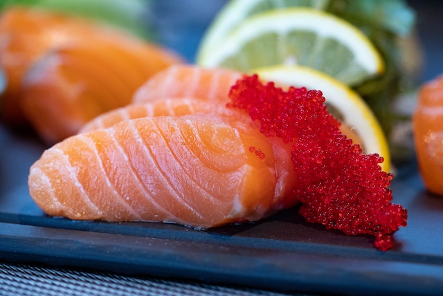 manfaat ikan salmon