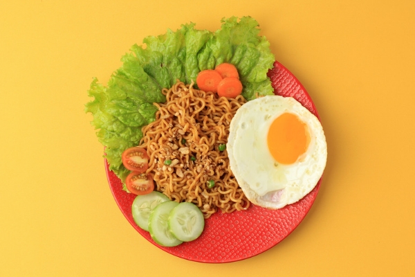 mie instan berapa kalori