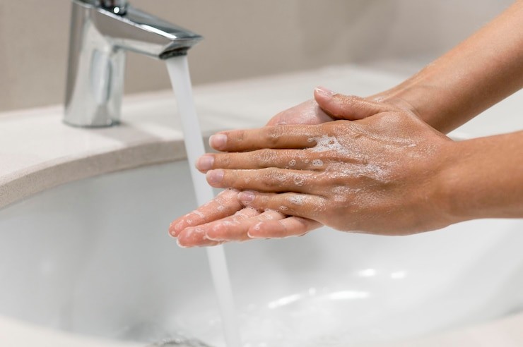 Cuci tangan agar tidak terpapar Salmonella Typhi
