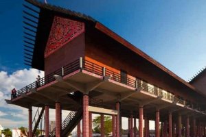 Rumah Adat Kalimantan Barat Radakng