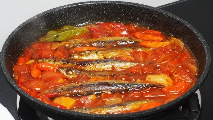 Makanan khas Kalimantan Barat bernama Asam Pedas Tempoyak