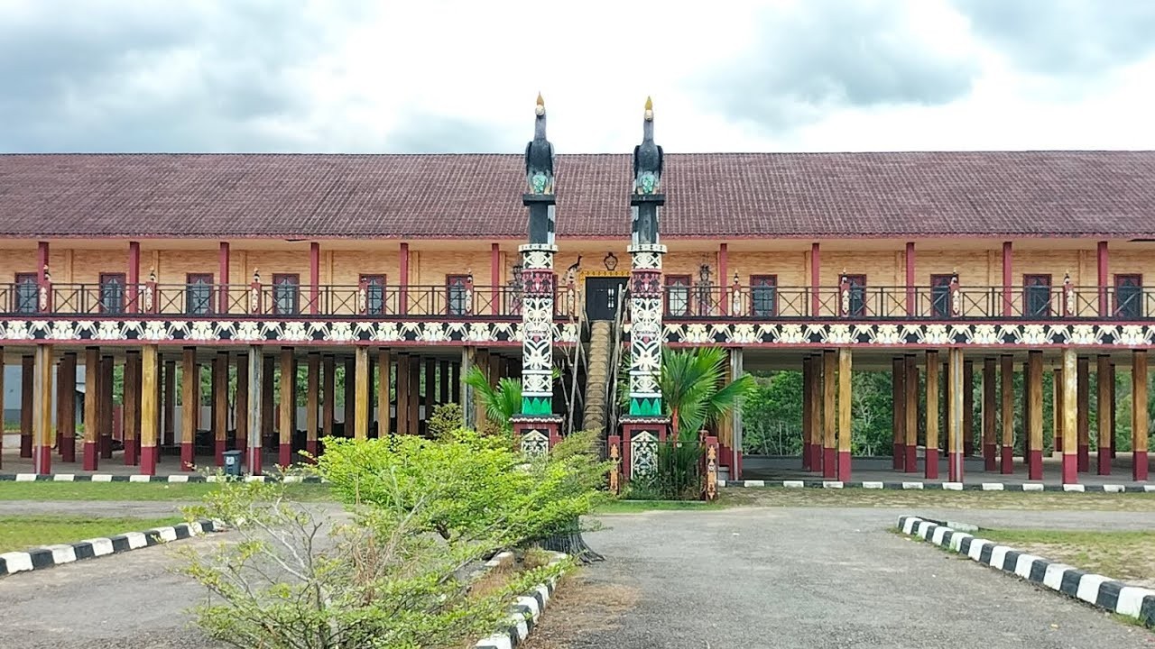 Rumah Adat Kalimantan Barat Ramin Bantang Bengkayang