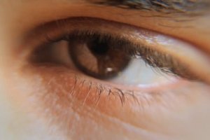 Ilustrasi sleepy eyes.