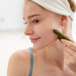 Detox Wajah: Manfaat dan Cara Aman Melakukannya