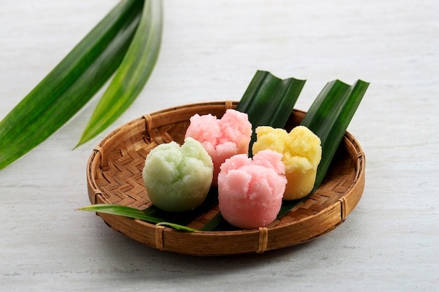 Kue Apam untuk tradisi Batumbang Apam saat Idul Fitri.