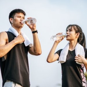 Tips Tetap Terhidrasi saat Musim Kemarau