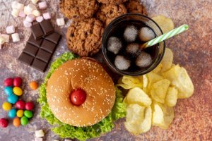 Ilustrasi Ultra Processed Food.