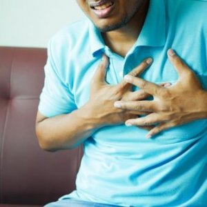 Apa Penyebab Jantung Berdebar Saat Istirahat? Ini Penjelasan Dokter